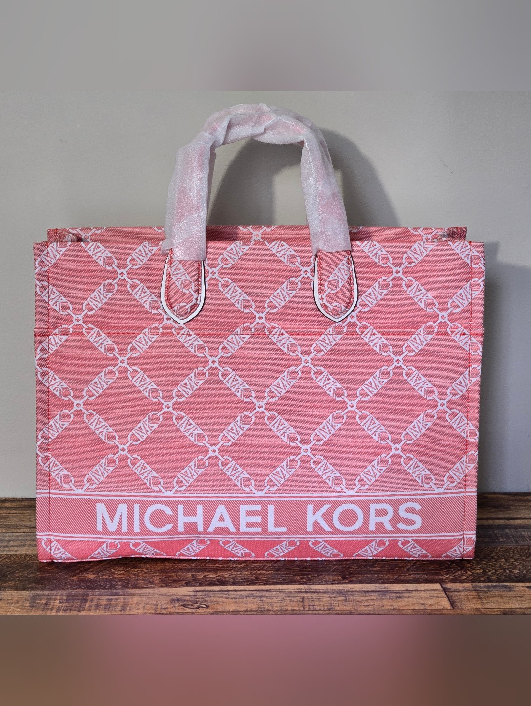 Michael Kors Gigi Grab Tote Bag